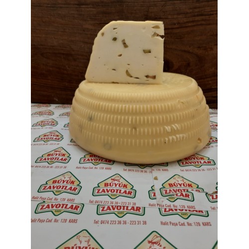 Olgunlaştırılmış Zeytinli Sepet Kaşar Peyniri Şirden Mayalı 500 gr Olgunlaştırılmış Zeytinli Sepet Kaşar Peyniri Şirden Mayalı 500 gr